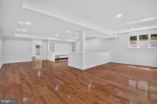 10100 IRON GATE RD, Potomac, MD 20854