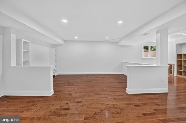 10100 IRON GATE RD, Potomac, MD 20854
