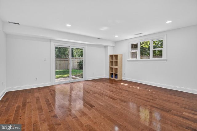 10100 IRON GATE RD, Potomac, MD 20854