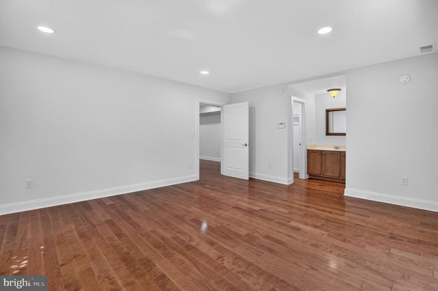 10100 IRON GATE RD, Potomac, MD 20854