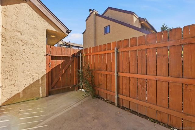 1585 Stone Edge Cir, El Cajon, CA 92021