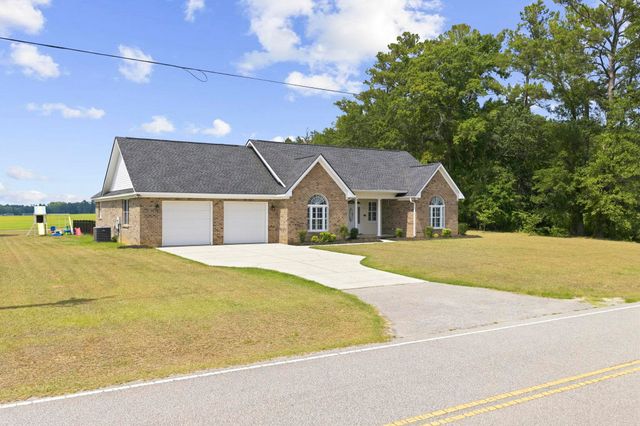 1144 Floyd Page Rd., Galivants Ferry, SC 29544