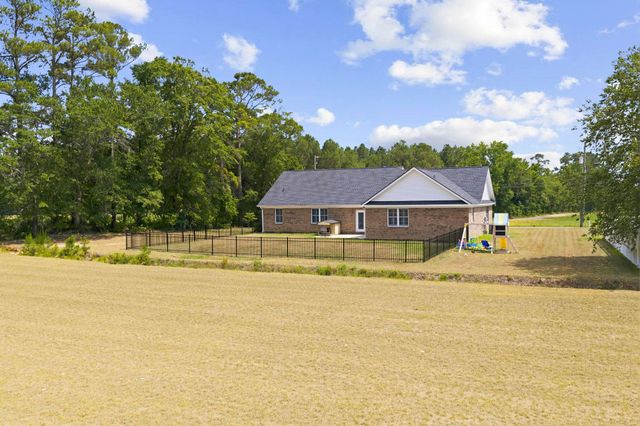 1144 Floyd Page Rd., Galivants Ferry, SC 29544