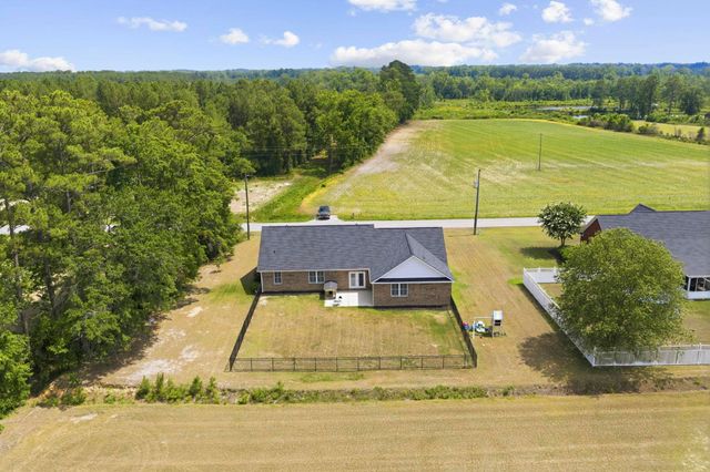 1144 Floyd Page Rd., Galivants Ferry, SC 29544