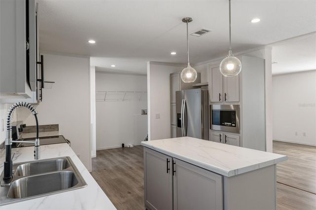 16077 BRADENTON STREET, Brooksville, FL 34604