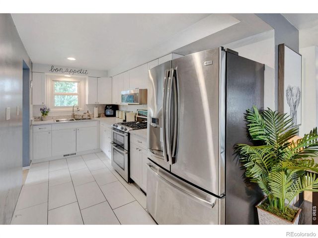 6903 Valmont Road, Boulder, CO 80301