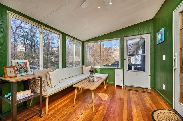 14 Sylvan Dr, Westfield, MA 01085