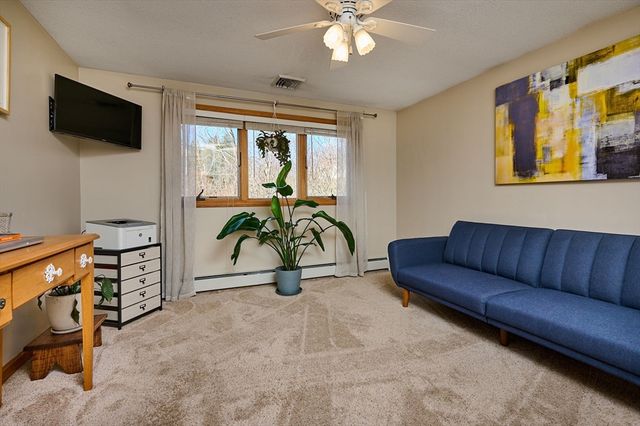 14 Sylvan Dr, Westfield, MA 01085