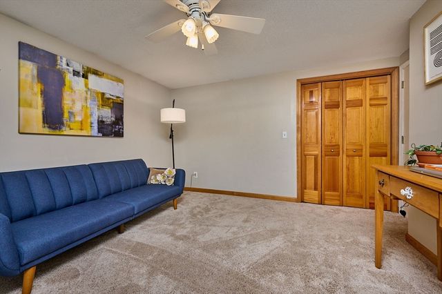 14 Sylvan Dr, Westfield, MA 01085