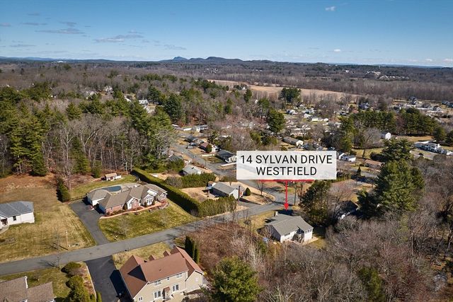 14 Sylvan Dr, Westfield, MA 01085