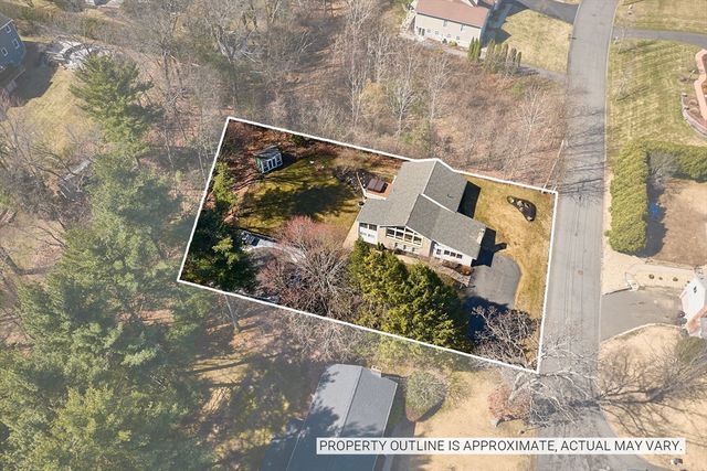 14 Sylvan Dr, Westfield, MA 01085