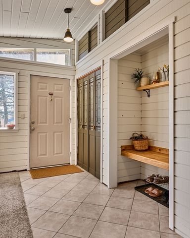 14 Sylvan Dr, Westfield, MA 01085