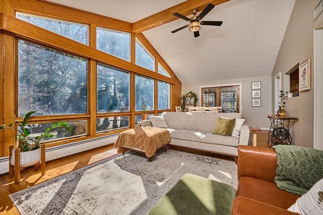 14 Sylvan Dr, Westfield, MA 01085