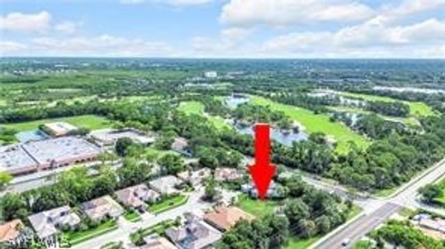 658 Soliel DR, Naples, FL 34110