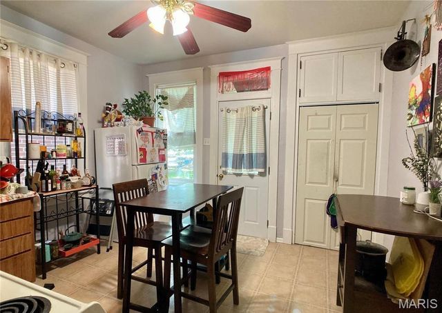 4734 Goethe Avenue, St Louis, MO 63116