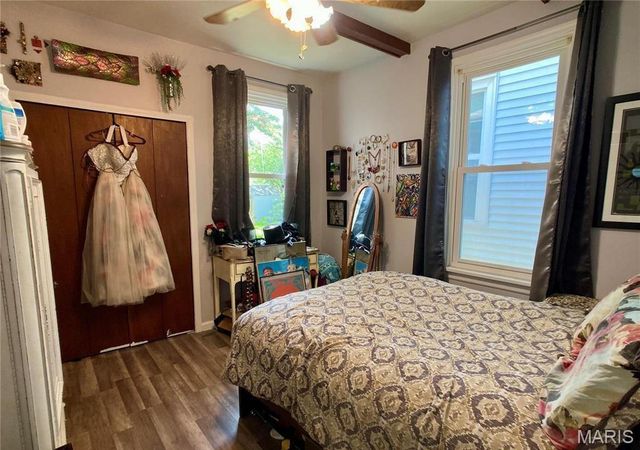 4734 Goethe Avenue, St Louis, MO 63116