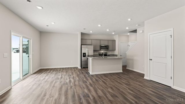 1882 Vista Lake Drive, Goshen Twp, OH 45122