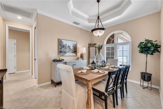 3657 Recreation LN, Naples, FL 34116