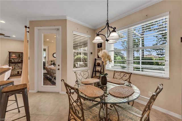 3657 Recreation LN, Naples, FL 34116