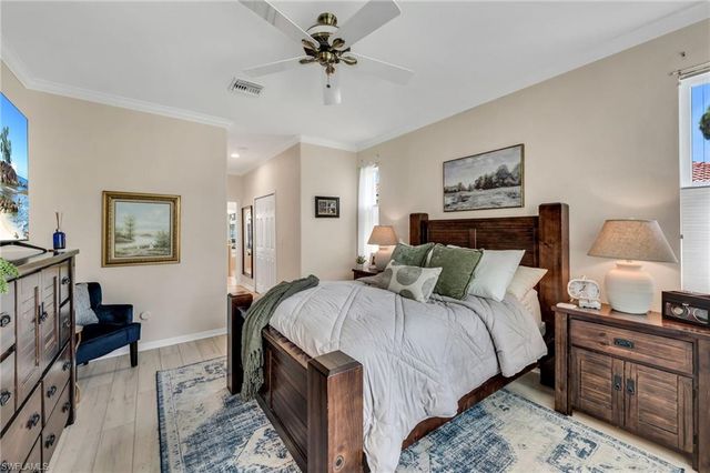 3657 Recreation LN, Naples, FL 34116