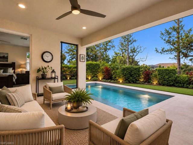 3657 Recreation LN, Naples, FL 34116