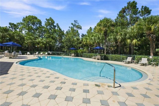 3657 Recreation LN, Naples, FL 34116