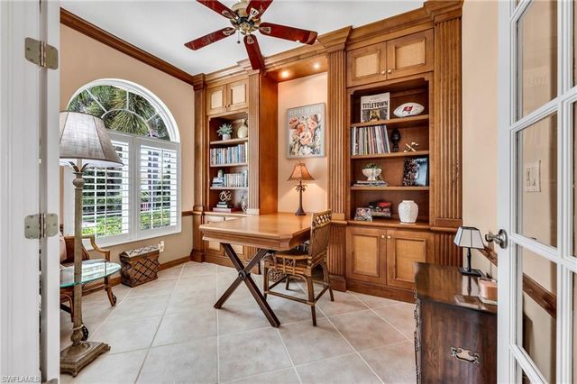 3657 Recreation LN, Naples, FL 34116