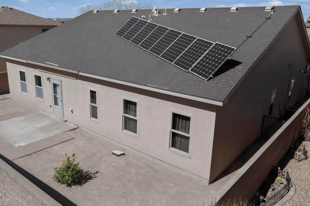 Image 15 of property listing at 2824 Walsh Loop SE, Rio Rancho, NM 87124