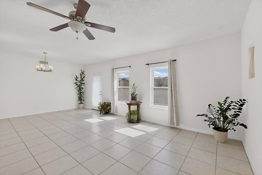 Image 23 of property listing at 2824 Walsh Loop SE, Rio Rancho, NM 87124