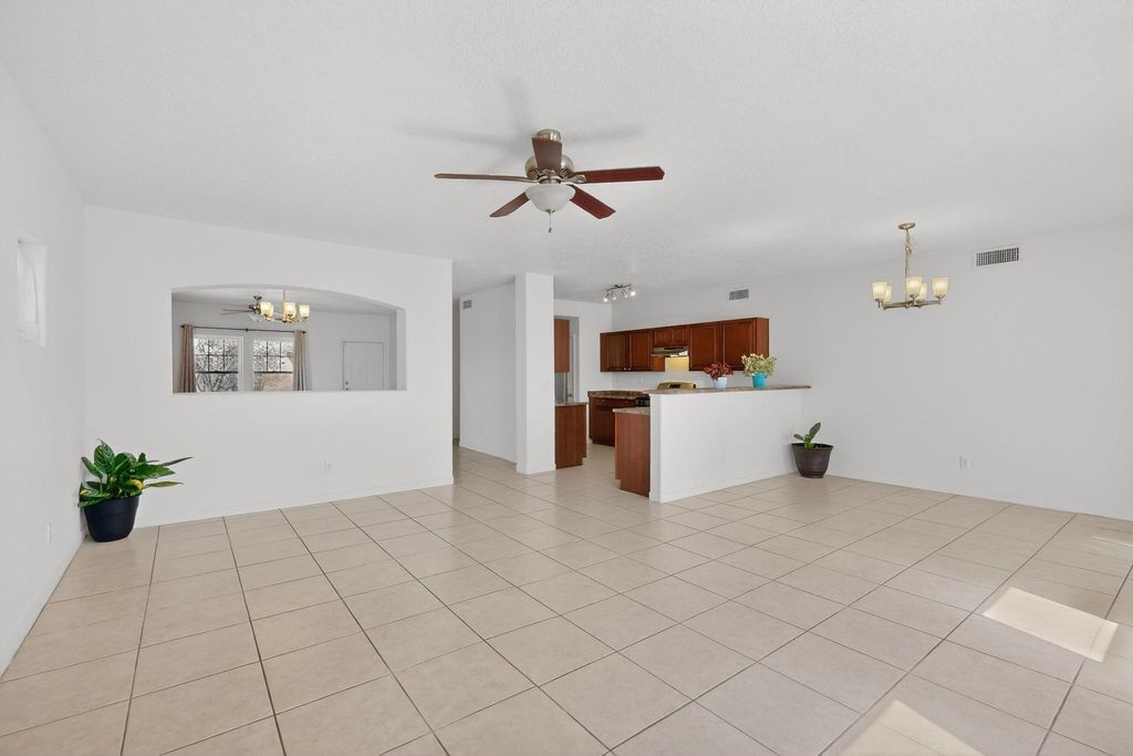 Image 25 of property listing at 2824 Walsh Loop SE, Rio Rancho, NM 87124