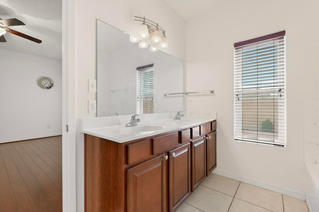 Image 43 of property listing at 2824 Walsh Loop SE, Rio Rancho, NM 87124