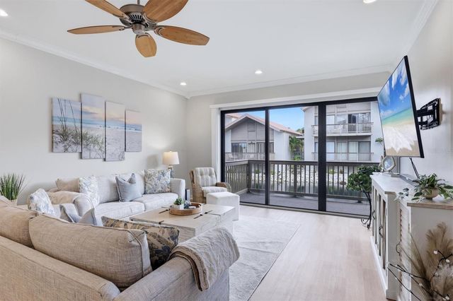 1187 LAKE HOUSE CIRCLE C127, Sarasota, FL 34242