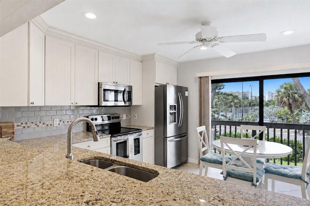 1187 LAKE HOUSE CIRCLE C127, Sarasota, FL 34242