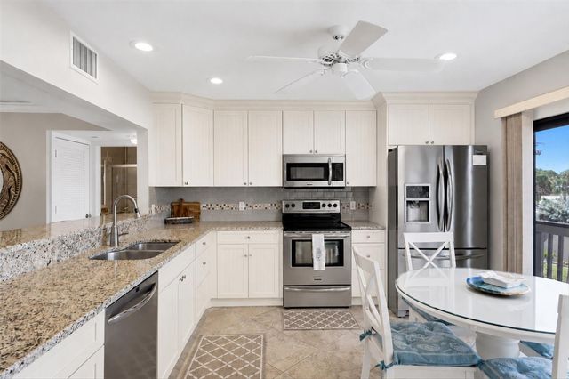 1187 LAKE HOUSE CIRCLE C127, Sarasota, FL 34242