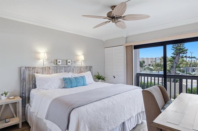 1187 LAKE HOUSE CIRCLE C127, Sarasota, FL 34242