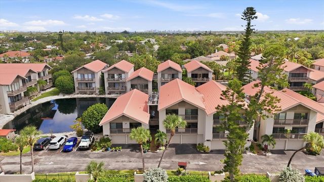 1187 LAKE HOUSE CIRCLE C127, Sarasota, FL 34242