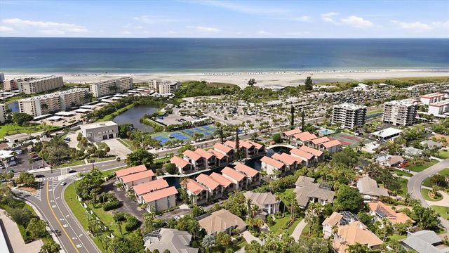 1187 LAKE HOUSE CIRCLE C127, Sarasota, FL 34242