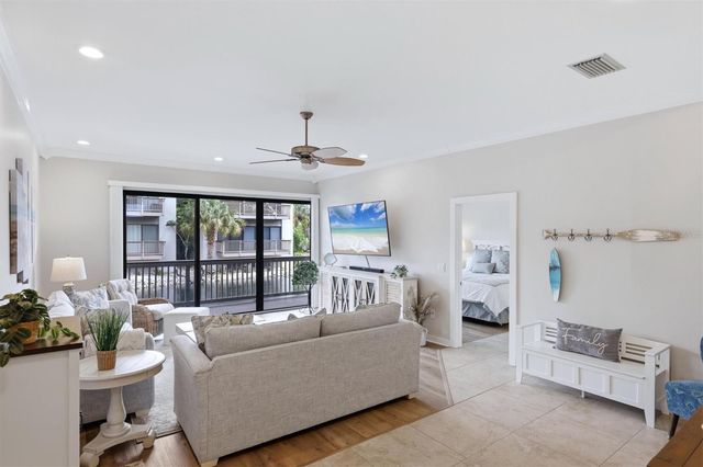 1187 LAKE HOUSE CIRCLE C127, Sarasota, FL 34242