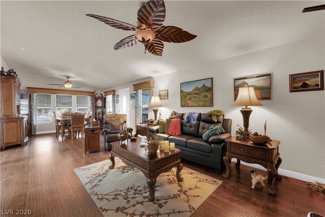 4783 Vista Flora Way, Las Vegas, NV 89121