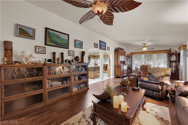 4783 Vista Flora Way, Las Vegas, NV 89121