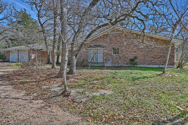 176 Fm 2679, Brenham, TX 77833