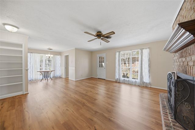 176 Fm 2679, Brenham, TX 77833