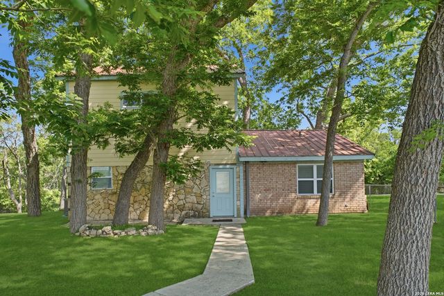 1276 River Trl, Seguin, TX 78155