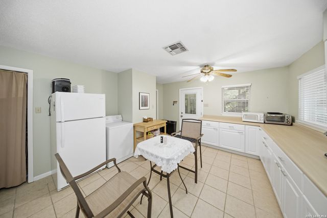 1276 River Trl, Seguin, TX 78155