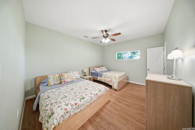 1276 River Trl, Seguin, TX 78155