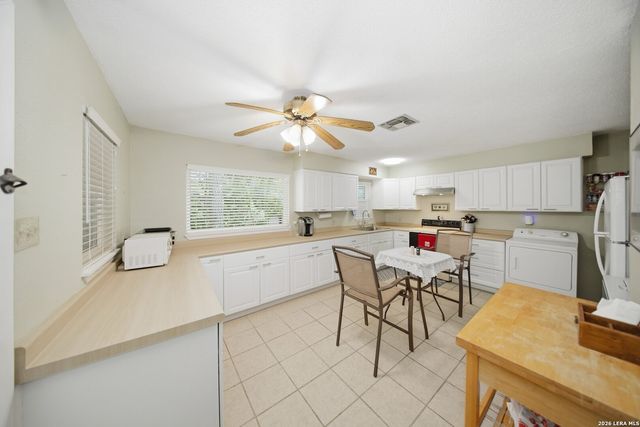 1276 River Trl, Seguin, TX 78155