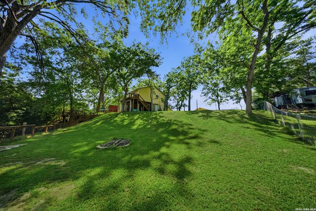 1276 River Trl, Seguin, TX 78155
