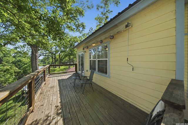 1276 River Trl, Seguin, TX 78155