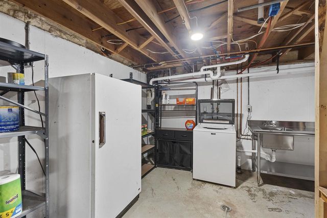 2461 VANDENBERGH PLACE, Green Bay, WI 54311