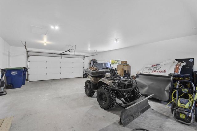 2461 VANDENBERGH PLACE, Green Bay, WI 54311